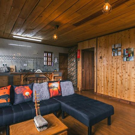 شقة The Wonky House Timau المظهر الخارجي الصورة